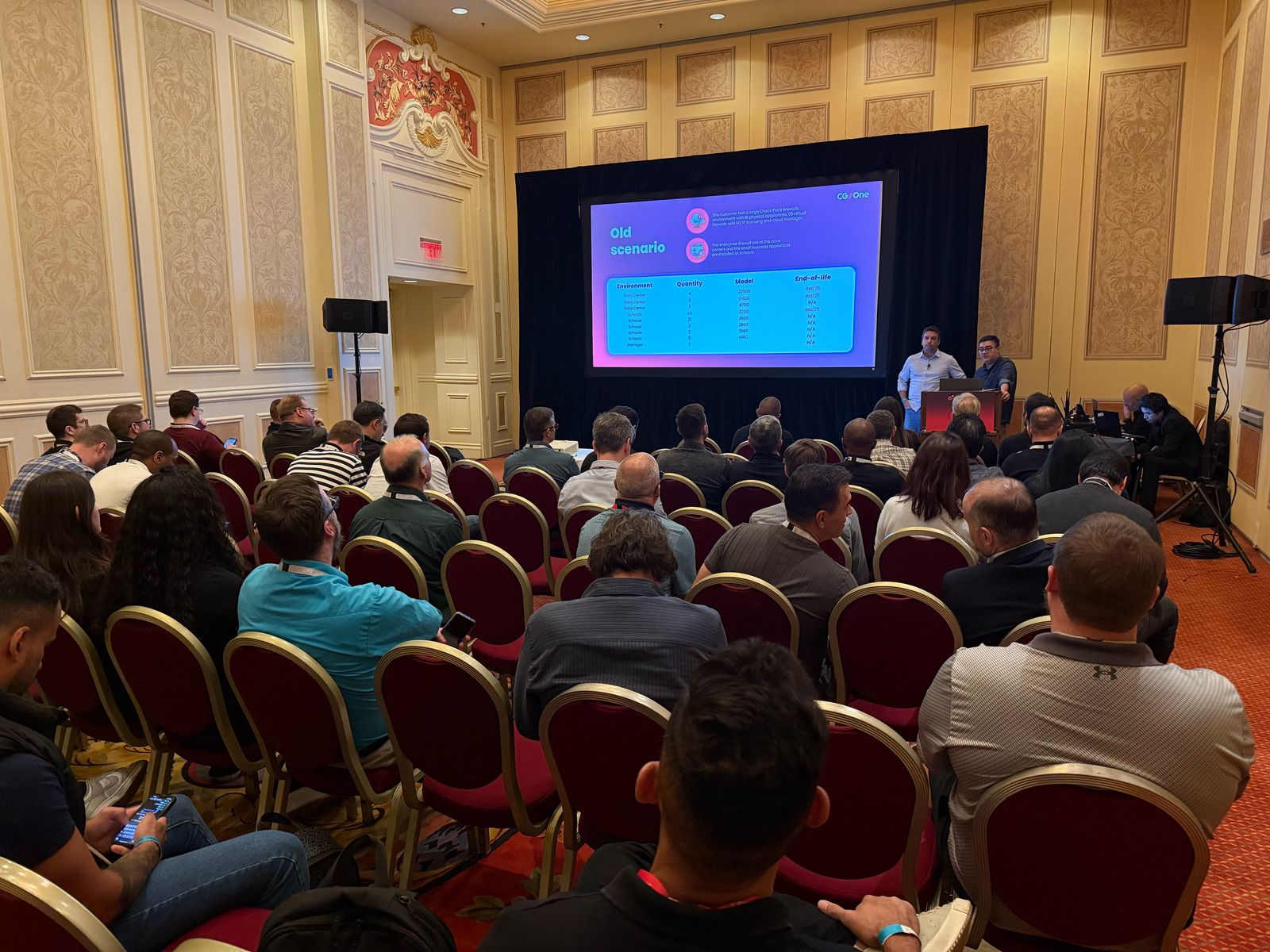 Alessandro Siqueira palestrando sobre Cibersegurança no CPX 2025 Americas em Las Vegas